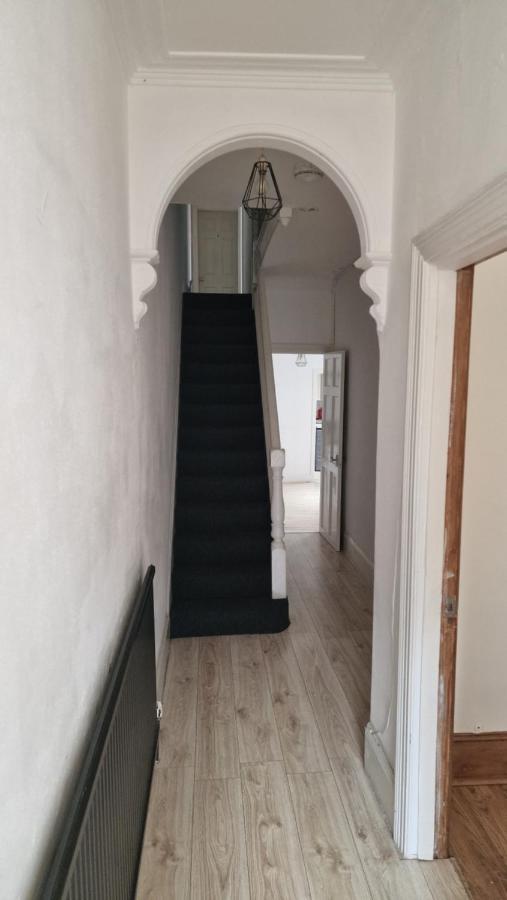Mike'S Homestay Истли Экстерьер фото